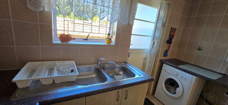 To Let 2 Bedroom Property for Rent in Bracken Heights Western Cape